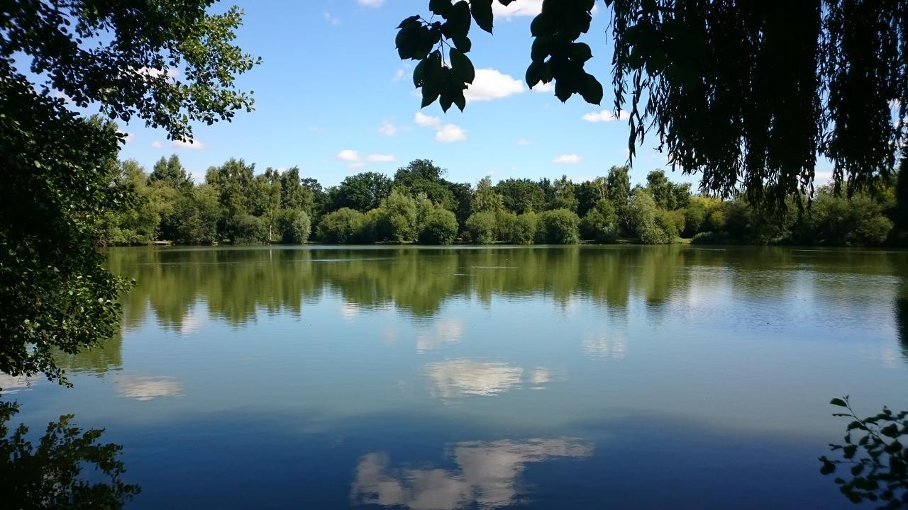 Hotel Woodland Waters Ancaster Esterno foto