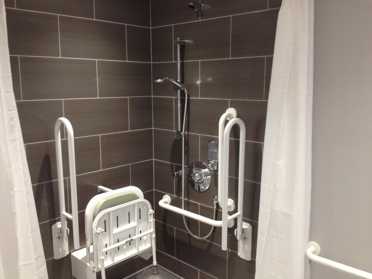 Hotel Woodland Waters Ancaster Esterno foto